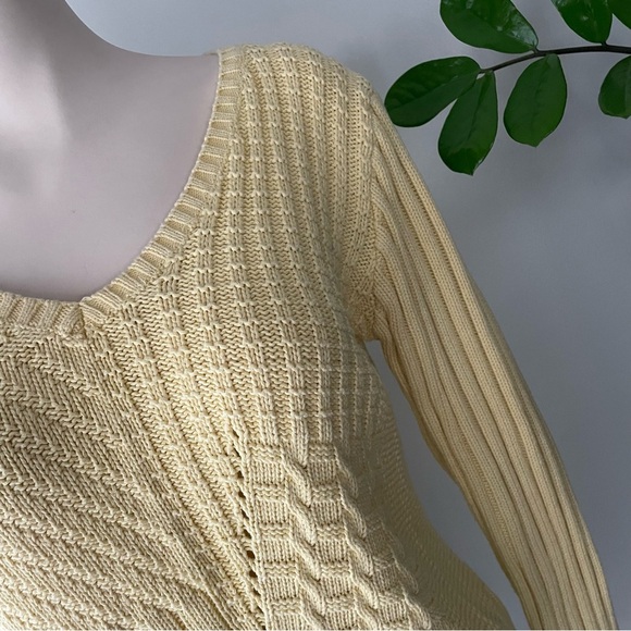 Y2K Vintage Jessica Sport Yellow Knit Vneck Pullover Sweater Size Medium - Picture 4 of 8